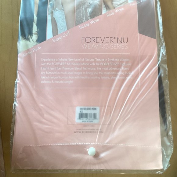 Unopened Forever Nu 7 Kinky Perm Color 2 ( 2pc 16", 2pc 18", 2pc 20" + Closure) - Picture 8 of 8